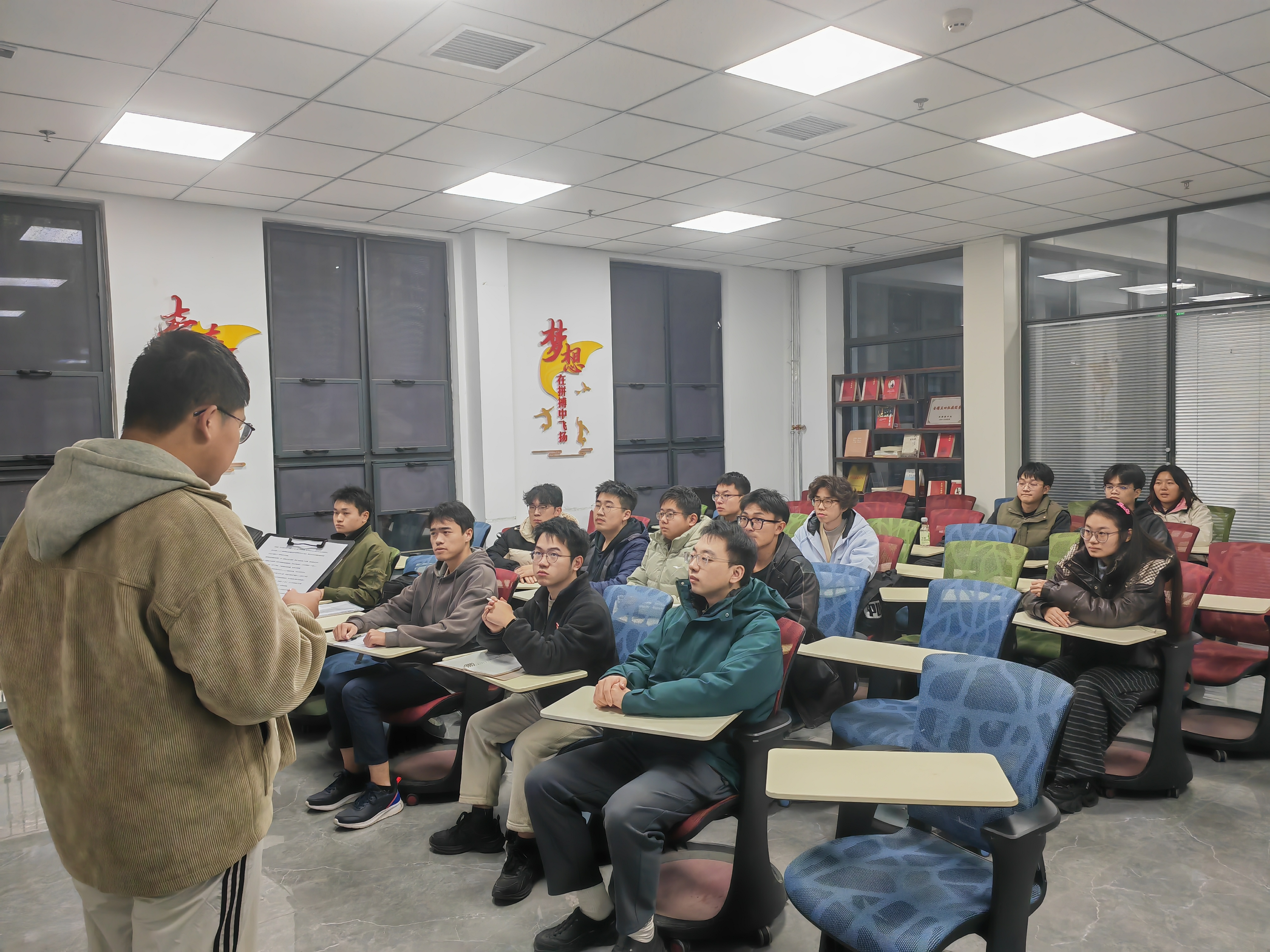 【农机化本科生党支部】凝聚创新共识  激发实干力量