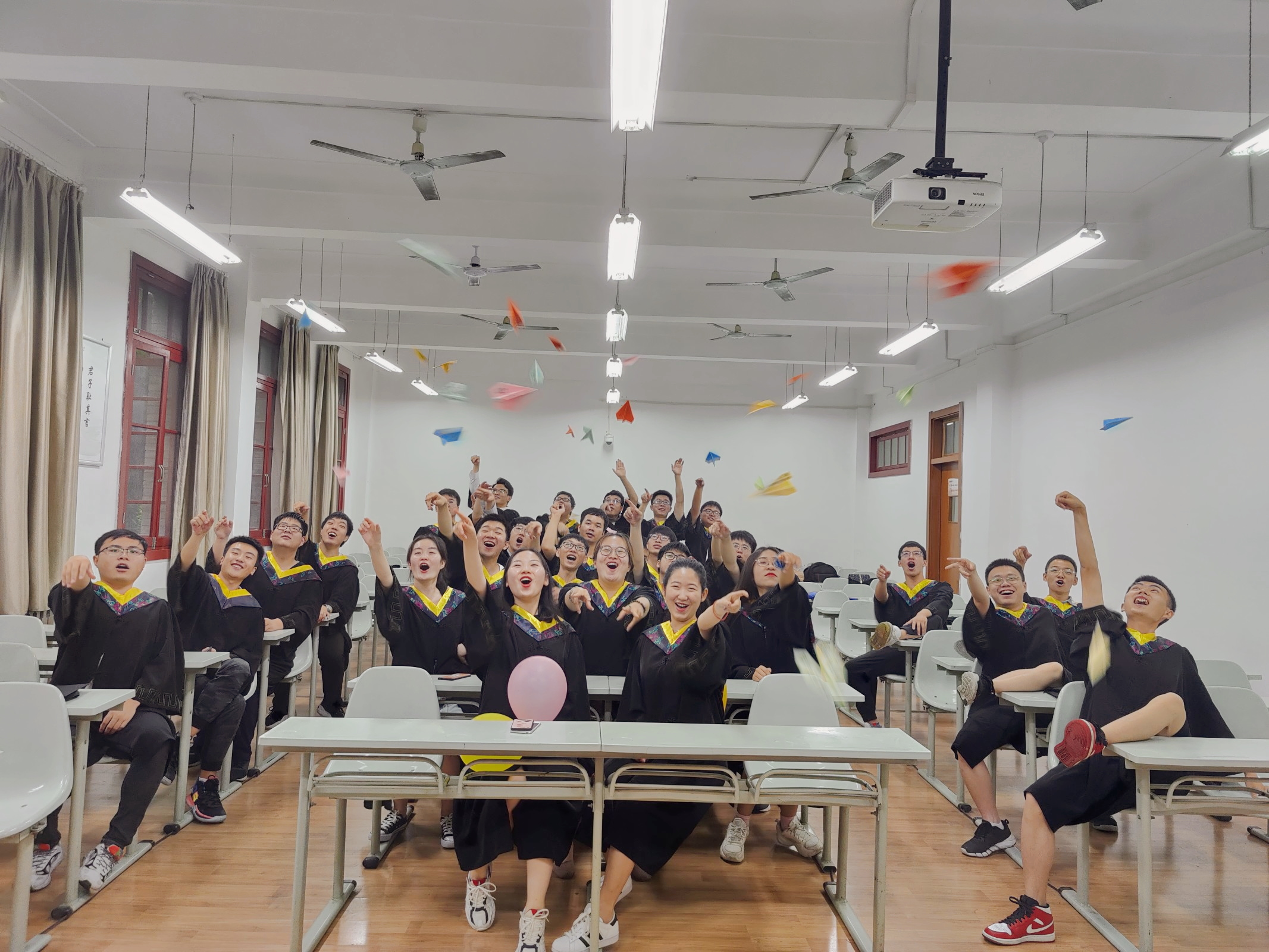 15c0b1da12374bd6bba9546e873454e9.jpg 15c0b1da12374bd6bba9546e873454e9.jpg