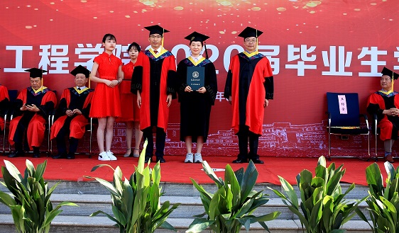 8decbe247ad24e5cb2637721a9b29d4c.jpg 黄玉祥.JPG