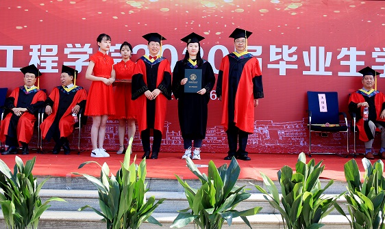 d632154e1e2c465db0dbd693ba9012a5.jpg 郭文川.JPG