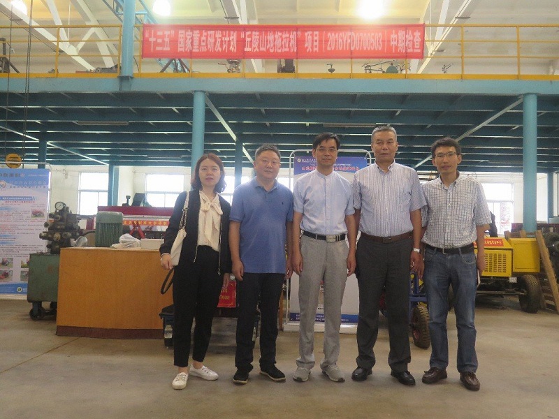 4855f8cfd2f8484db1b37f3361e18d23.jpeg 4合影.jpeg