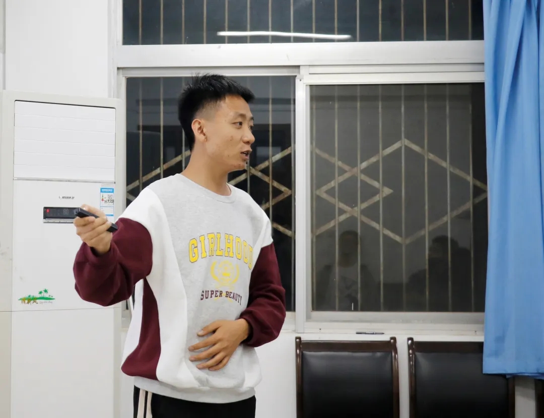 ca971dc86ee64ae2aa952a19788db6c4.jpg ca971dc86ee64ae2aa952a19788db6c4.jpg