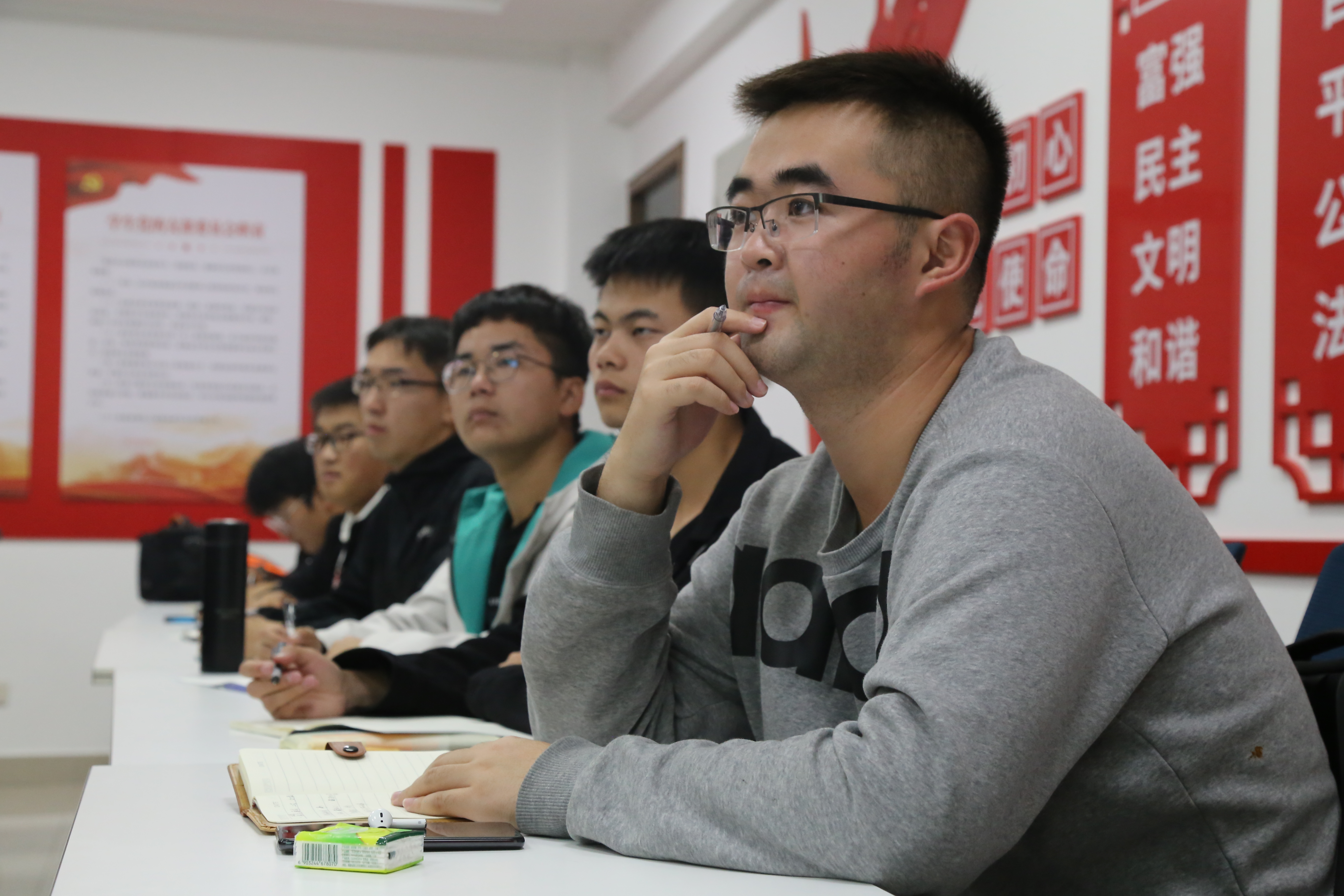 18b206200b9b4a339ba8ceaa994842e6.jpg 18b206200b9b4a339ba8ceaa994842e6.jpg