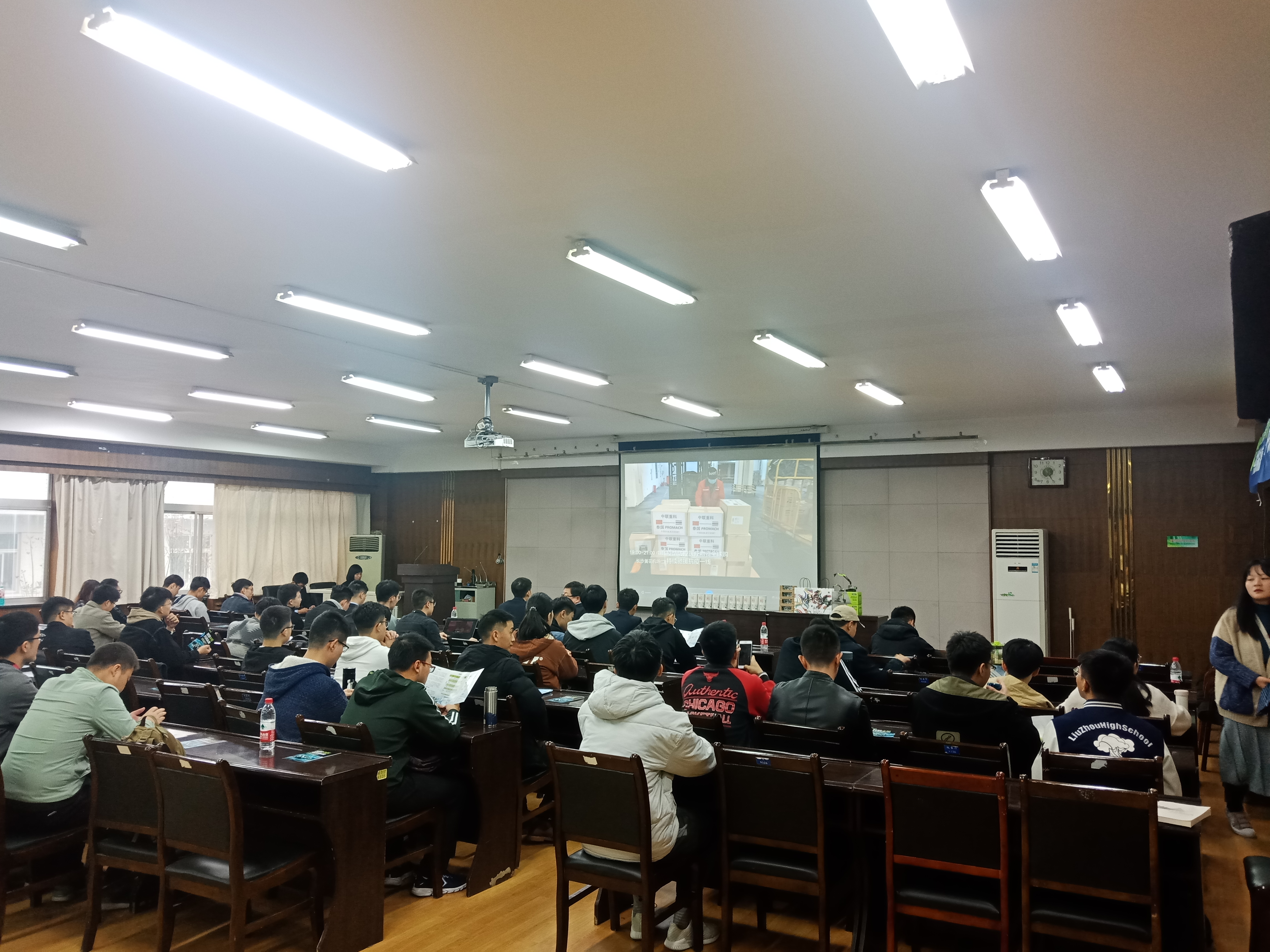 95c3f76989dc4ac5930bf3b0f7fbaa44.jpg 95c3f76989dc4ac5930bf3b0f7fbaa44.jpg