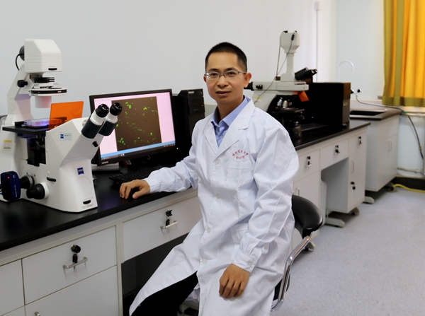 6105565e25c04ed1bb2860128b7c05d1.jpg 3-肖书奇-工作照_副本.jpg