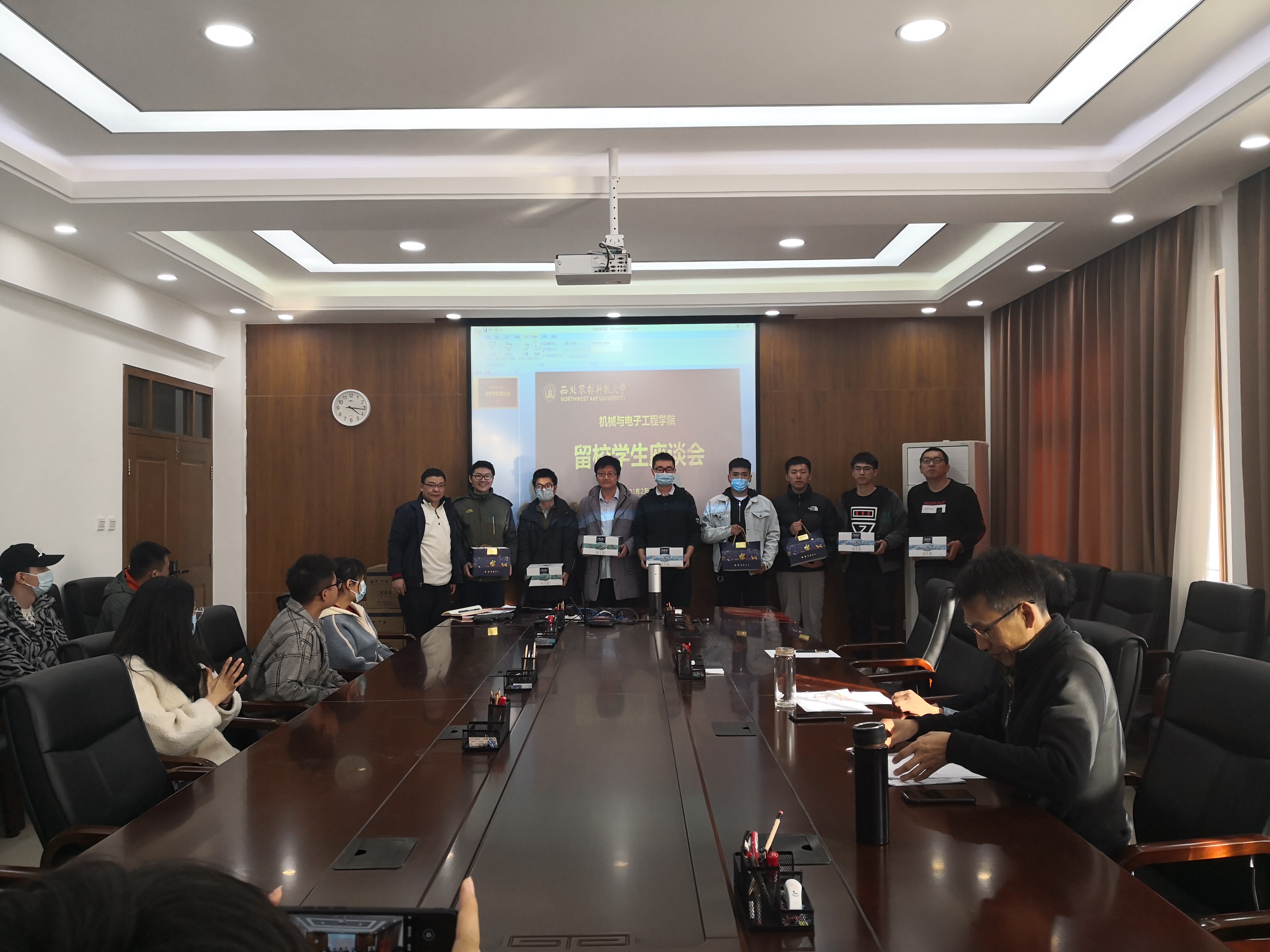 8bafdc8d63484129bd72823958aea063.jpg 8bafdc8d63484129bd72823958aea063.jpg