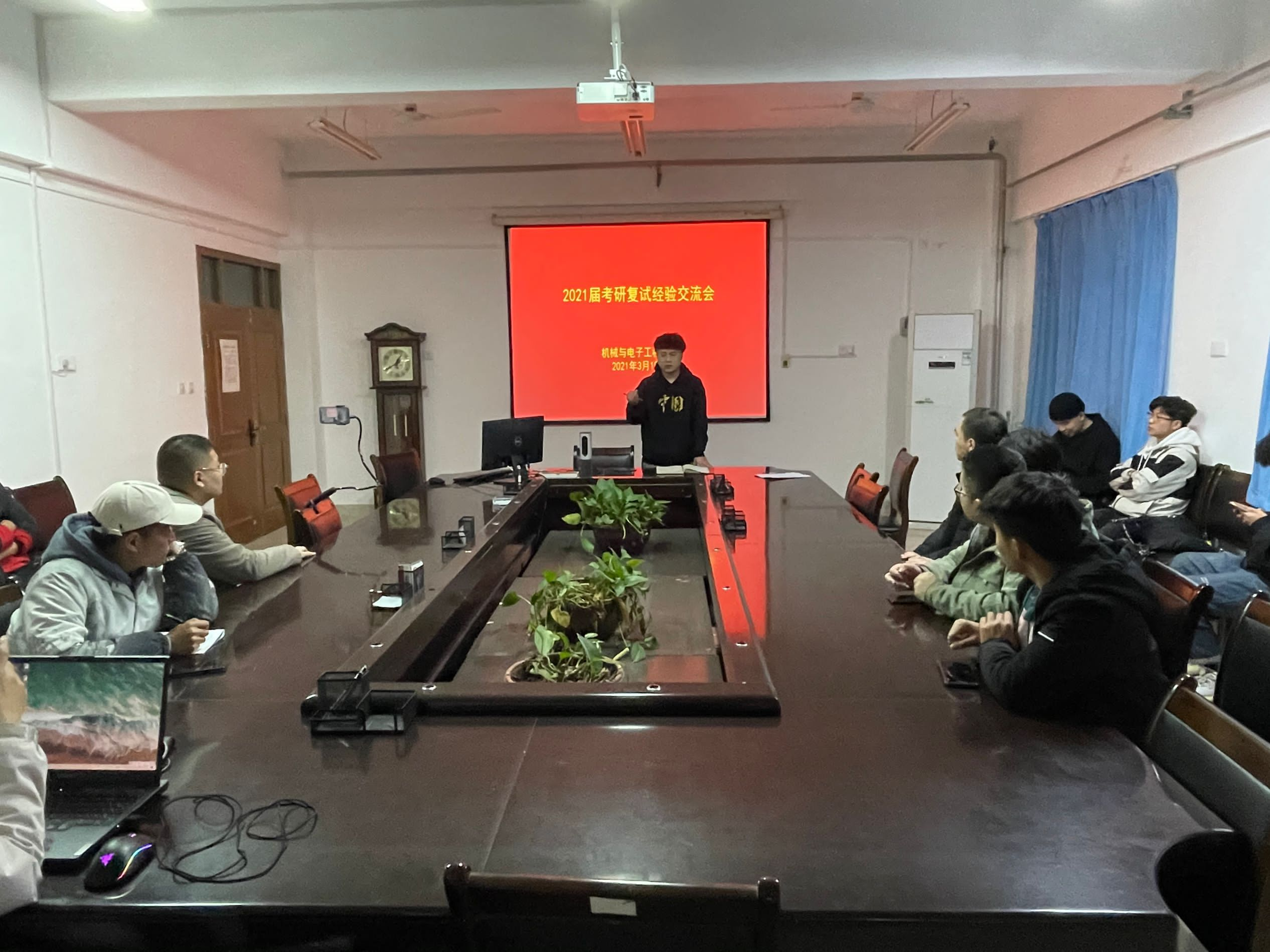 12cb8ea7338e48ccb44290667431d572.png 12cb8ea7338e48ccb44290667431d572.png