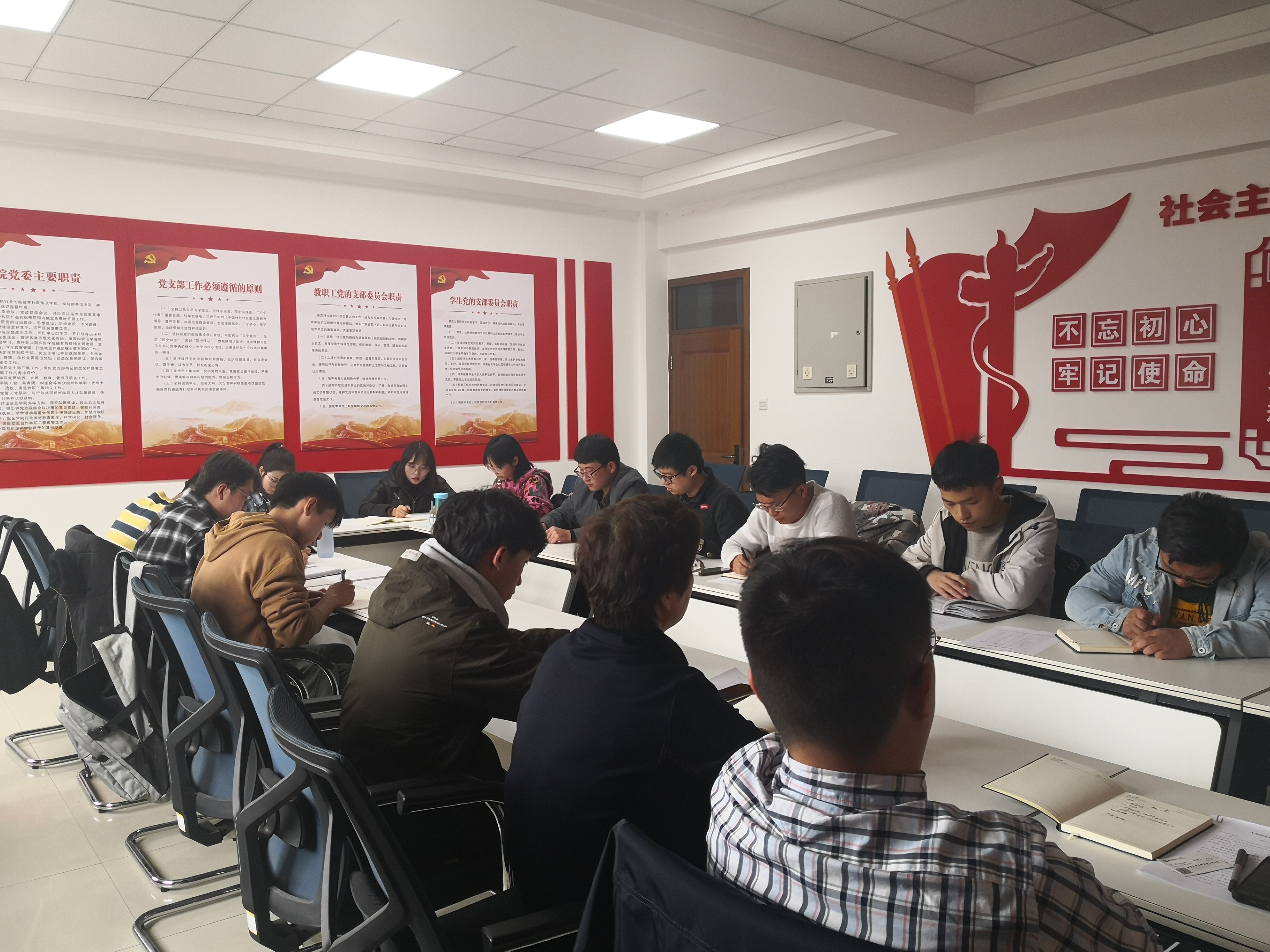 9900b7a8a9a844dea7f683744279994b.jpg 9900b7a8a9a844dea7f683744279994b.jpg