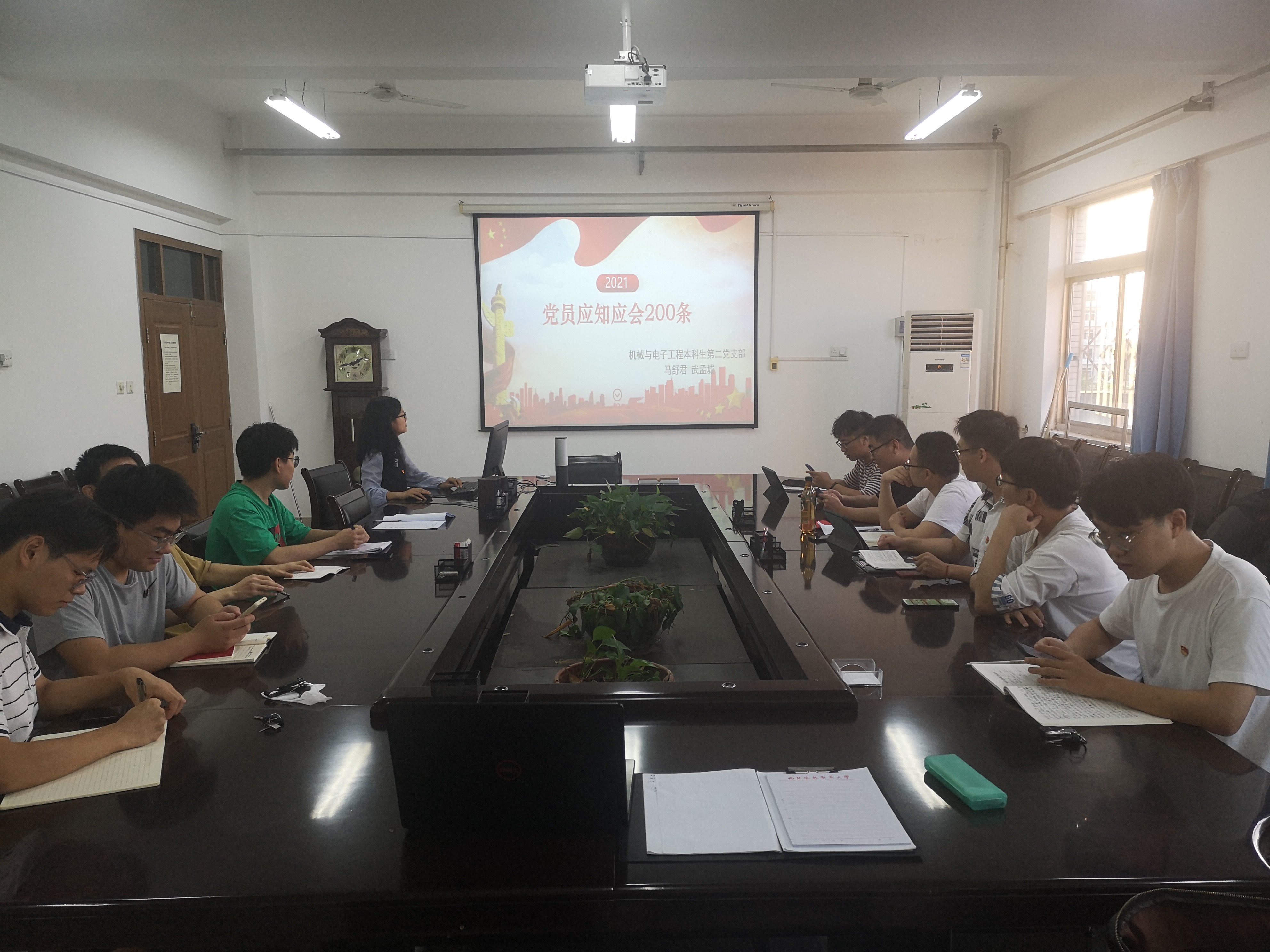 0af5e9f8b2b44c9896c2b12d91357990.jpg 0af5e9f8b2b44c9896c2b12d91357990.jpg