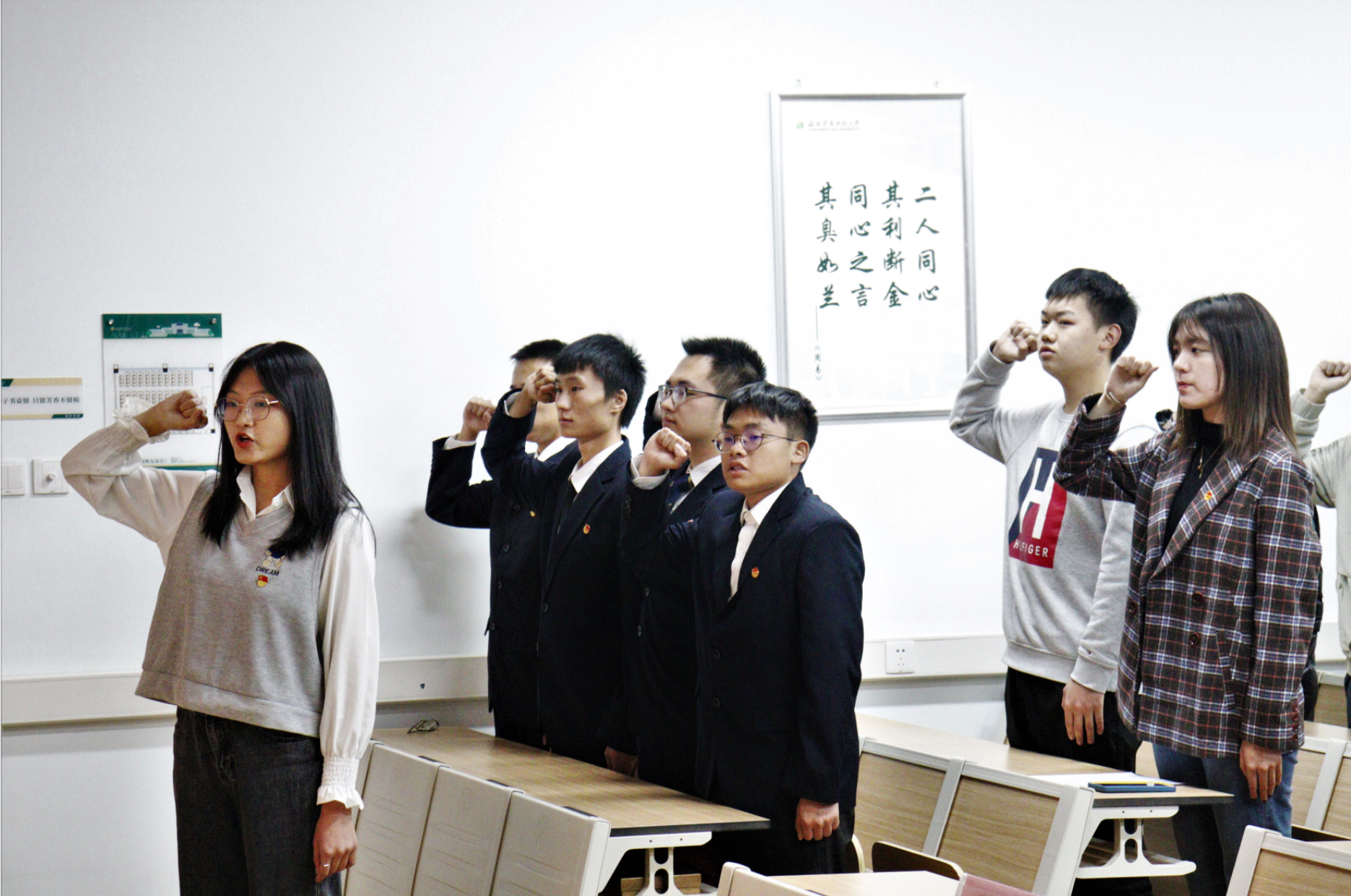 19181cd31fdc40a4832deaa9123c75ad.png 19181cd31fdc40a4832deaa9123c75ad.png