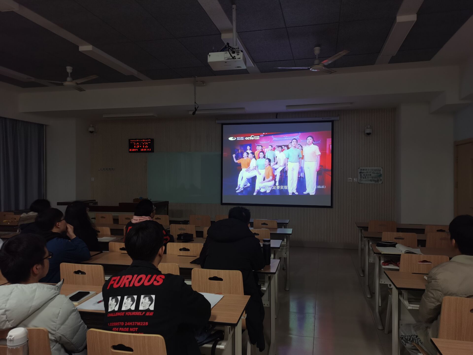 b6483f7618ba41f6889bc56ab1136ef1.jpg b6483f7618ba41f6889bc56ab1136ef1.jpg