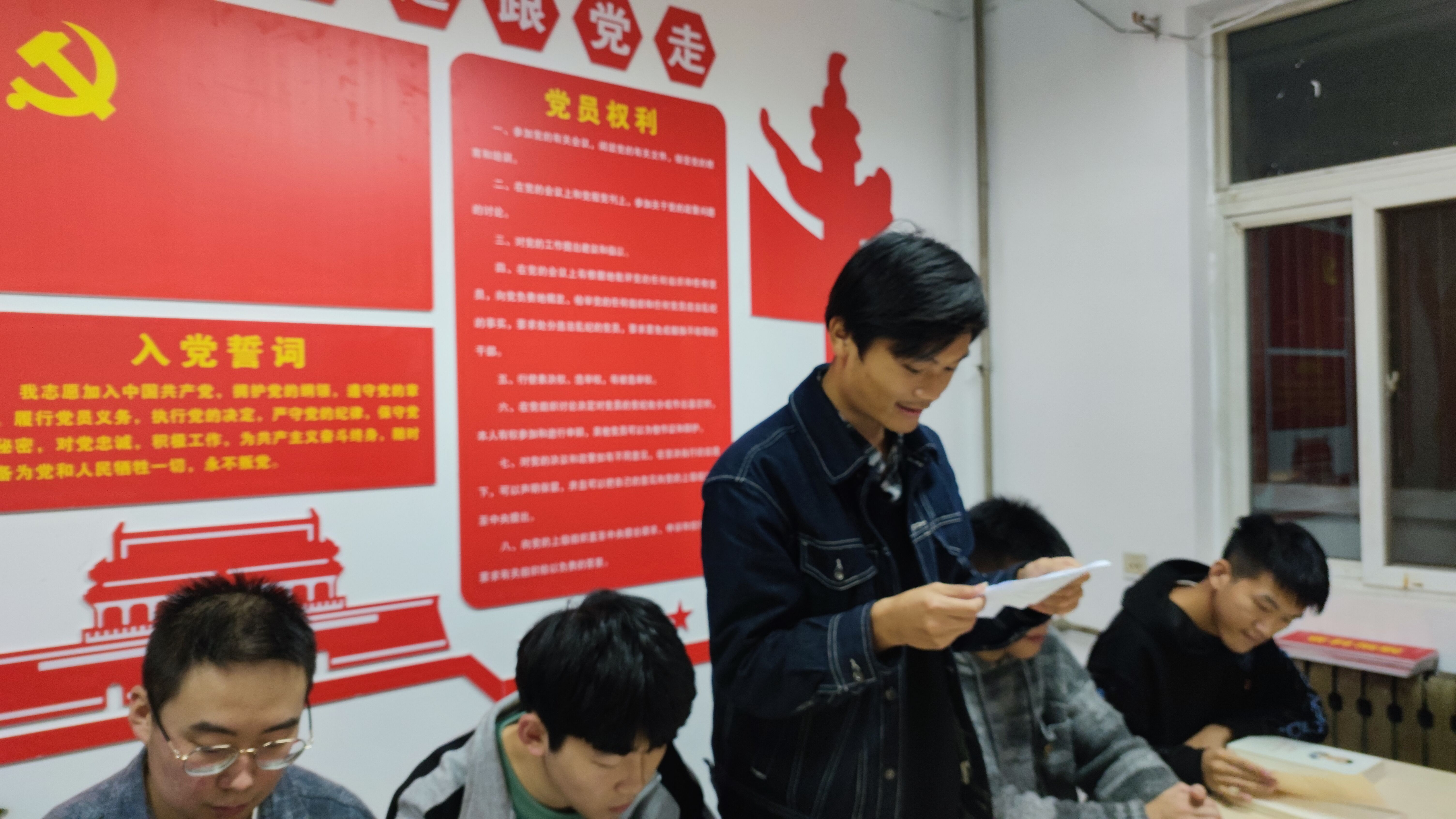 4cb38fe5aae742788dea839a26fb7a4e.jpg 4cb38fe5aae742788dea839a26fb7a4e.jpg