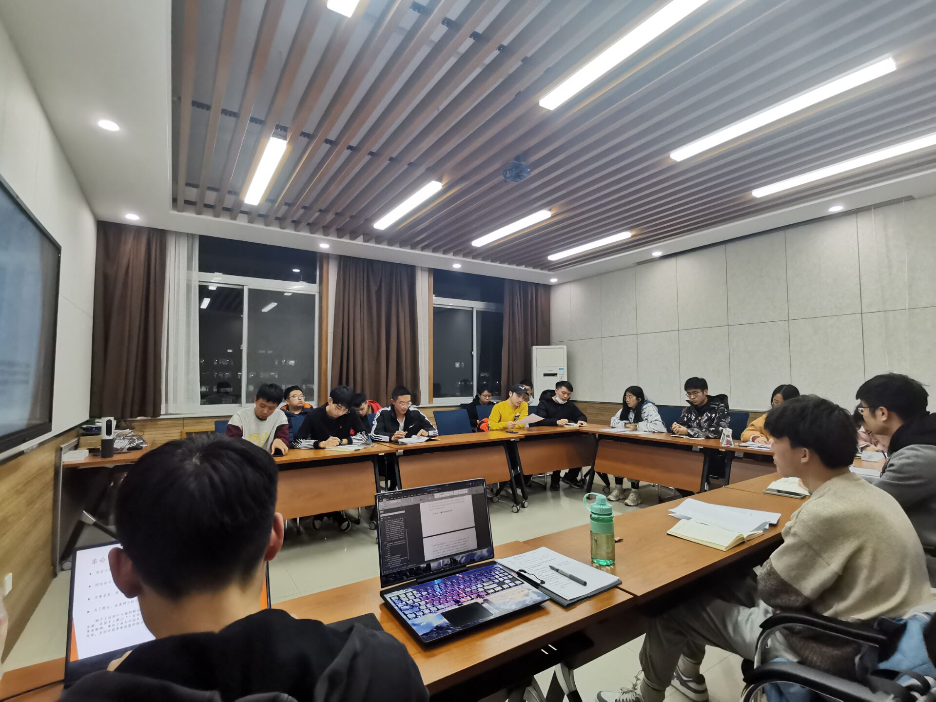 593b98ffe74441bcad9fd6ceae2e62b6.png 593b98ffe74441bcad9fd6ceae2e62b6.png