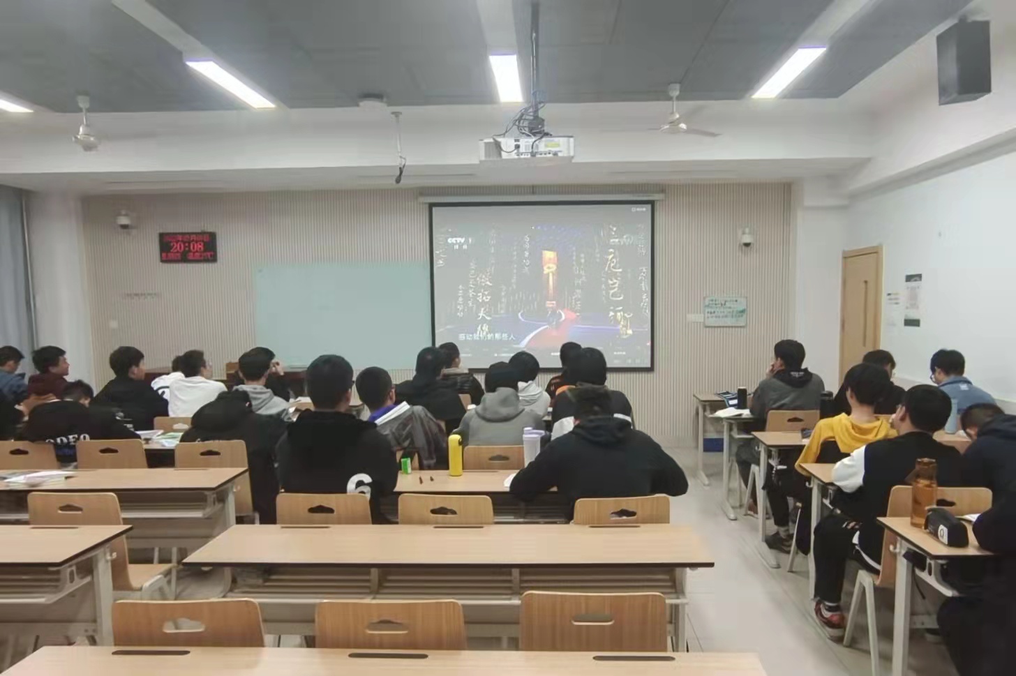 438156337f2348c0bb430babe0357881.jpg 438156337f2348c0bb430babe0357881.jpg