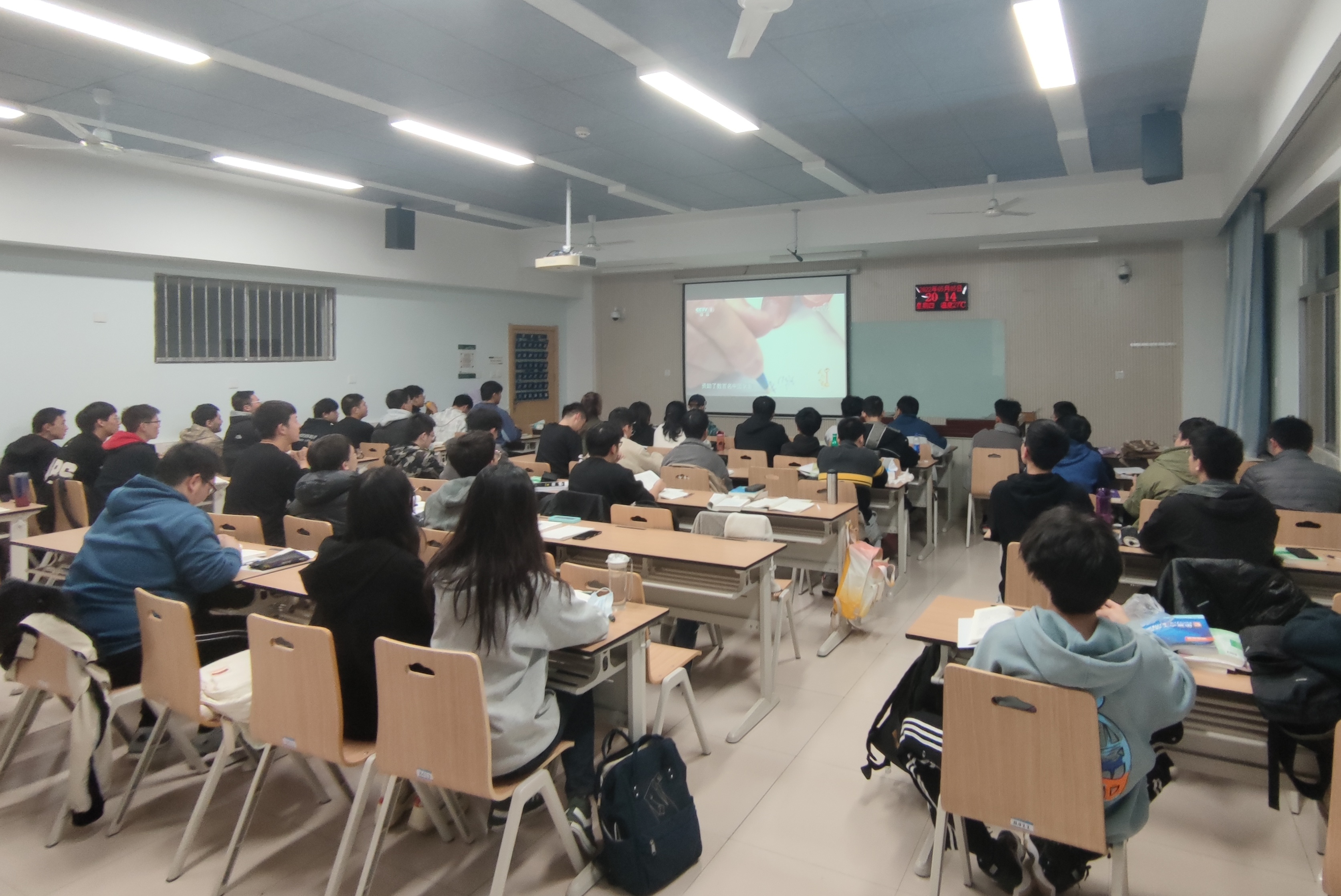 892e7fec802b4c01899c92185de5775e.jpg 892e7fec802b4c01899c92185de5775e.jpg