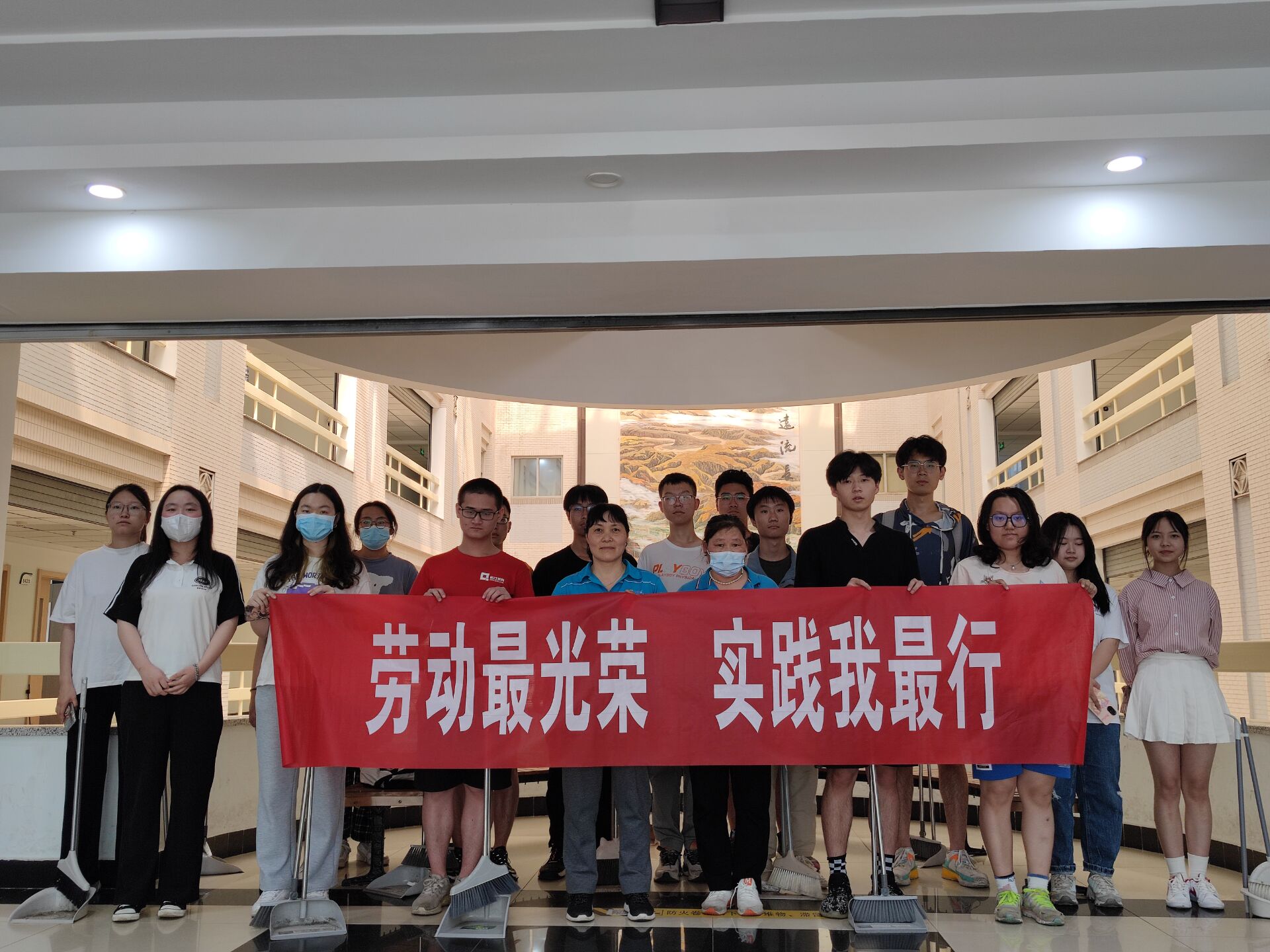 062c0876da9a425d897a9dd9e06db8fc.jpg 062c0876da9a425d897a9dd9e06db8fc.jpg