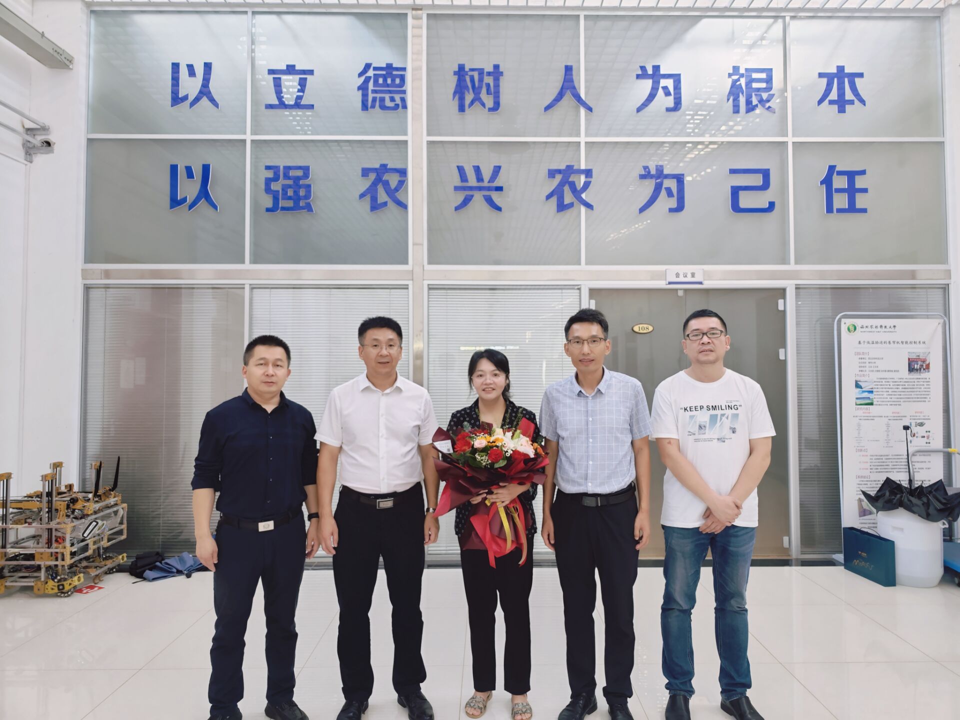 1e71e08be3c249a2a1f6ff81c7bb0ac9.jpg 1e71e08be3c249a2a1f6ff81c7bb0ac9.jpg