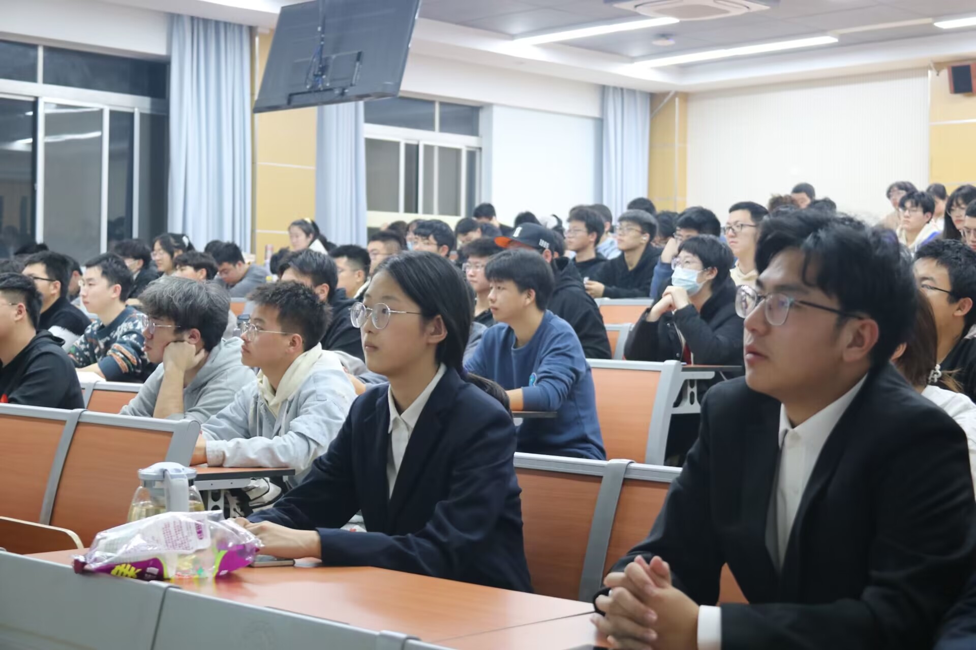 4b0e59ce5c0e4c6ab8071c5f0bedbce0.jpg 4b0e59ce5c0e4c6ab8071c5f0bedbce0.jpg