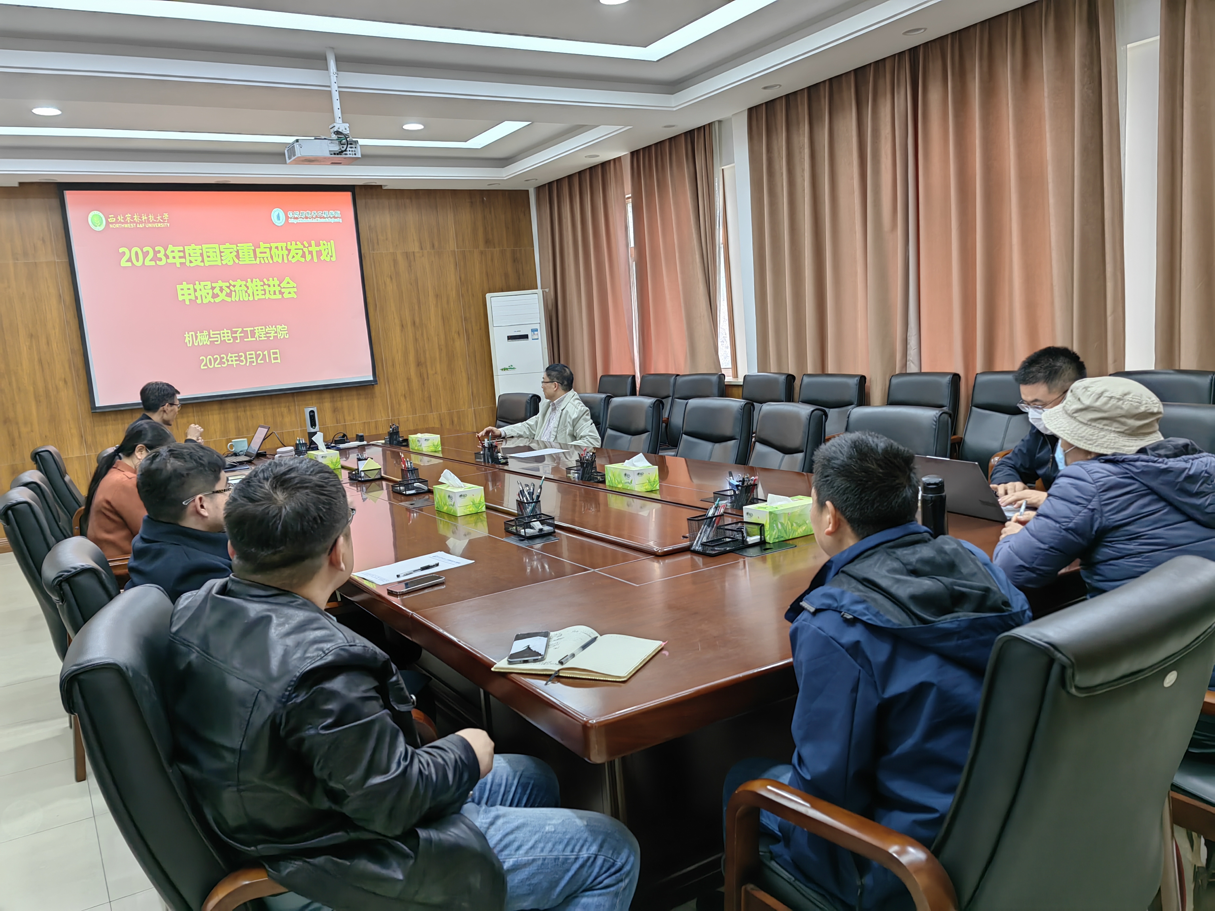 883a05b70f6549e2b0fe09feb50a6934.jpg 883a05b70f6549e2b0fe09feb50a6934.jpg