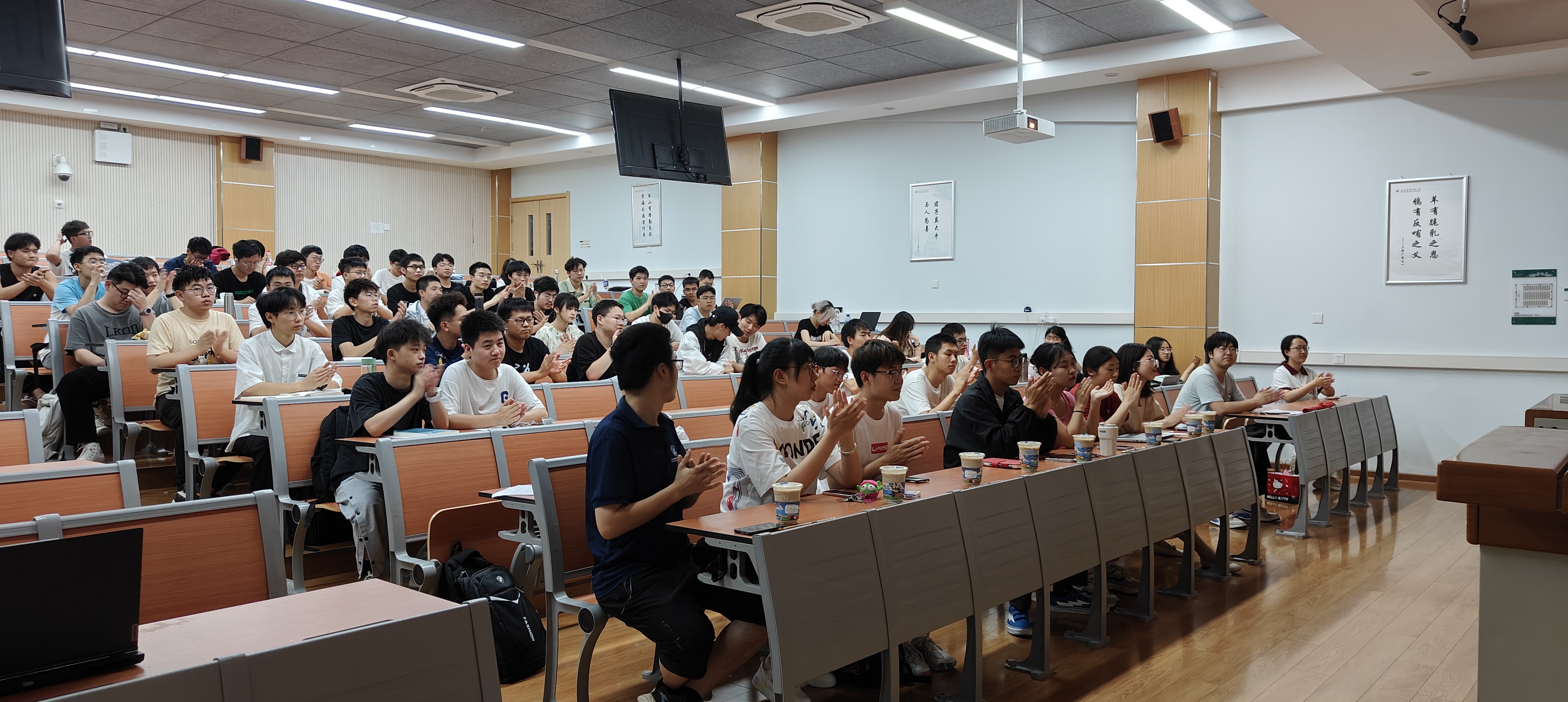 5cab82525c1f4408b3011fd4480222d4.jpg 5cab82525c1f4408b3011fd4480222d4.jpg