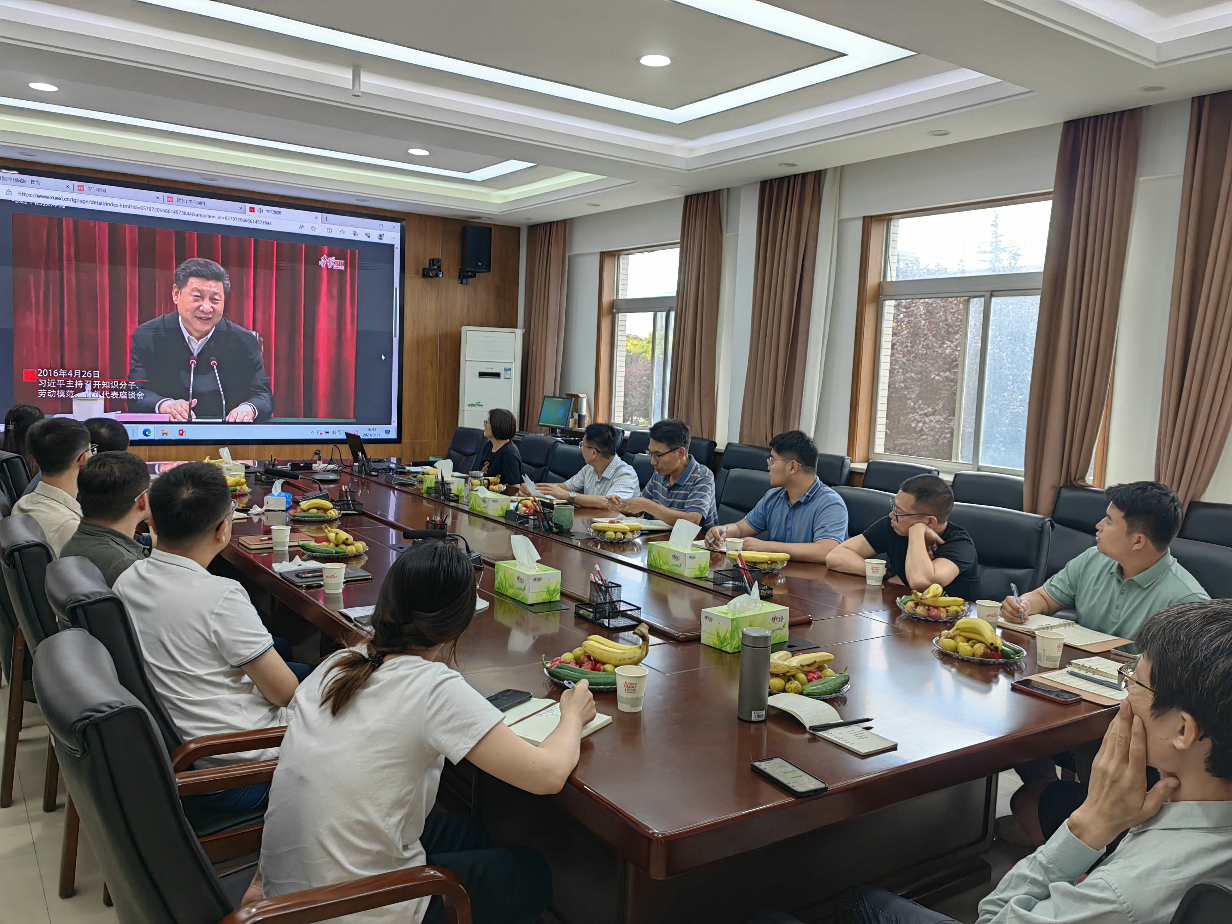 b2d633d321e944fda78110c15ca700f2.jpg b2d633d321e944fda78110c15ca700f2.jpg