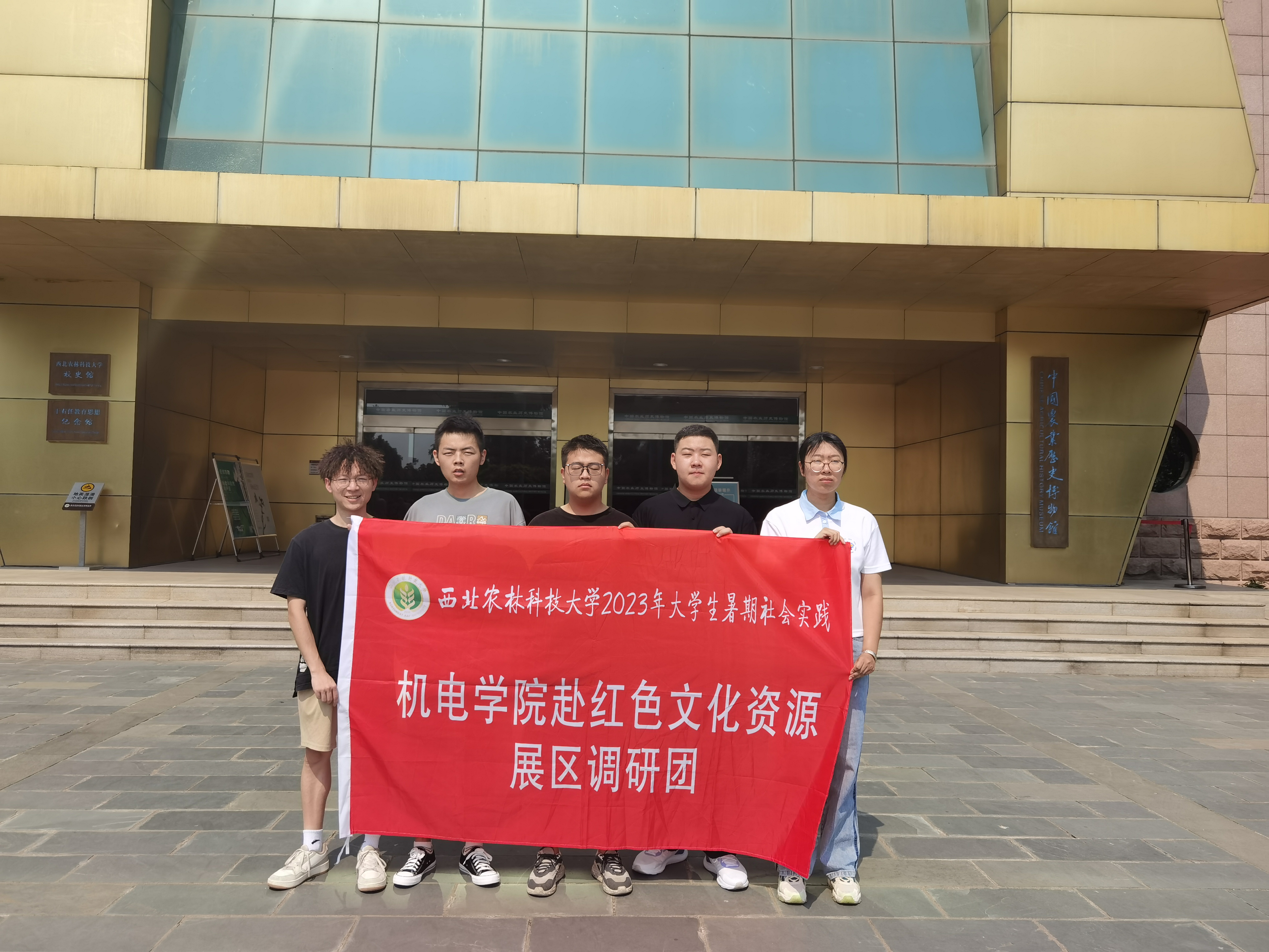 bee6f10e59e6424daba0615a8be7f01a.jpg bee6f10e59e6424daba0615a8be7f01a.jpg